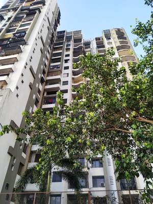 REDEVELOPMENT OF HANS TOP IN TOWN