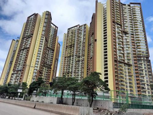 Amanora Adreno Towers